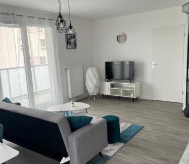 Villiers-le-Bel Apartment | Superbe 3 pièces avec balcon pour 5 personnes