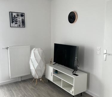 Villiers-le-Bel Apartment | Superbe 3 pièces avec balcon pour 5 personnes