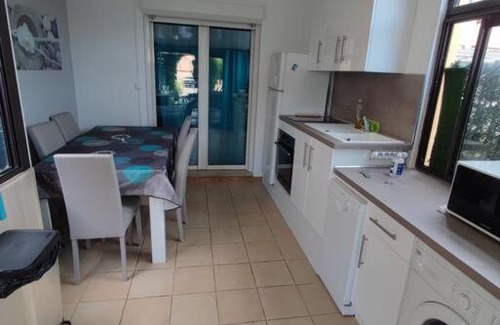 Les Bormettes Apartment | superbe appartement proche du port et de la plage.