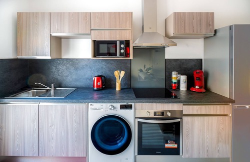 Les Halles - Valliere Apartment | Superbe Appartement à 2 pas des Halles . Climatisation, Terrasse, Garage