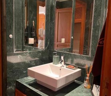 Hivernage Apartment | Superbe appartement calme Hivernage