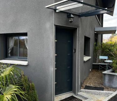 Veyrier-du-Lac Apartment | Superbe appartement entre lac et montagne.