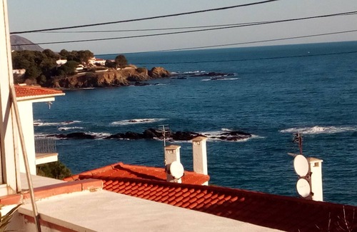 Llanca Apartment | Superbe Appartement Rénové, vue sur mer et Garage, à Llança à 100m de la Plage i