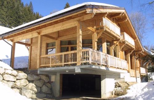 Les Gets Ski Chalet | Superbe chalet 4 chambres, jacuzzi, proche télécabines et centre des Gets - FR-1-671-96