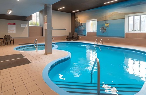 Magog Condo | Superbe condo**** bord de l'eau à Magog