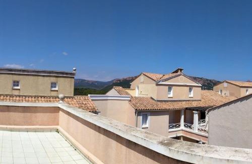 Cap Esterel Apartment | Superbe Duplex Cap Esterel VUE MER