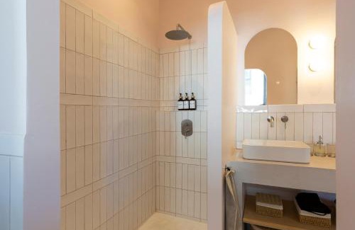 Prefecture Apartment | Superbe loft moderne en plein centre ville