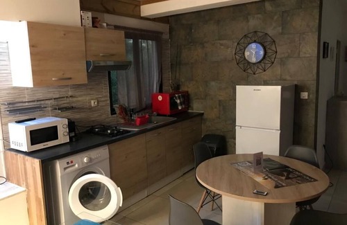 Saint-Andre Apartment | Superbe logement avec piscine chauffée et Jacuzzi