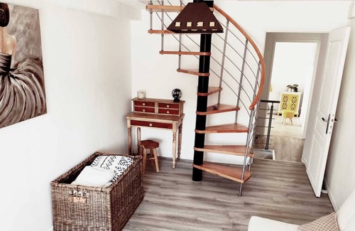 Sainte-Catherine House | Superbe Maison de Ville Avec Jardin