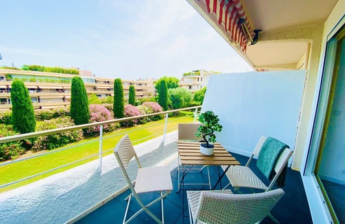 Saint-Tropez Apartment | Superbe Studio en Plein Centre Avec Piscine et Place de Parking