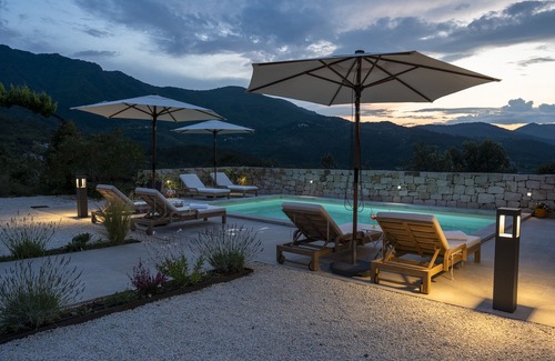 Les Vans Villa | Superbe Villa Avec Piscine