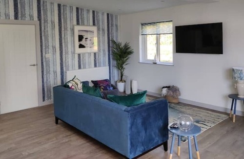 St Wenn House | Superbly appointed 2 bed, 2 bath detached barn