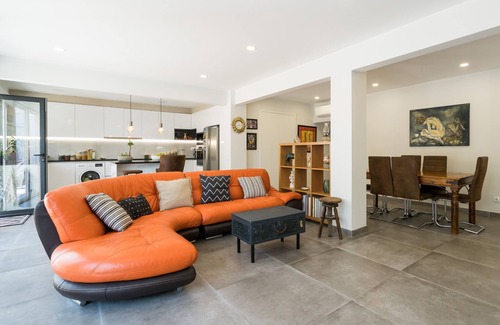 Ameijeira House | Superbly located, 15 minutes from the beach and city center.