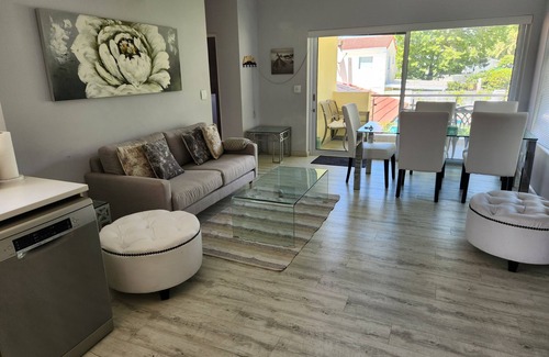 Constantia Apartment | Superior 4-STAR Apartment with 2 bedrooms, 2 Bathrooms, Loggia and swimming pool