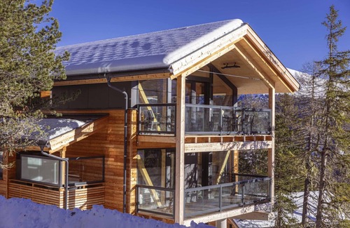Turracher Hohe Ski Chalet | Superior chalet with hot tub