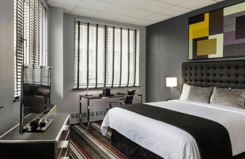 Midtown South Hotel | Superior King Bedded Room at Broadway Plaza Hotel