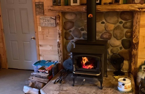Isabella Cabin | Superior National Forest getaway Cozy comfortable cabin. (Outhouse)
