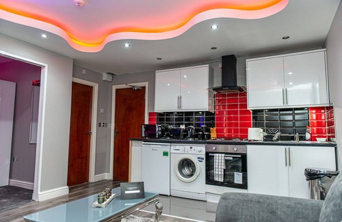 Bradford Apartment | Superior One Bedroom Apartment