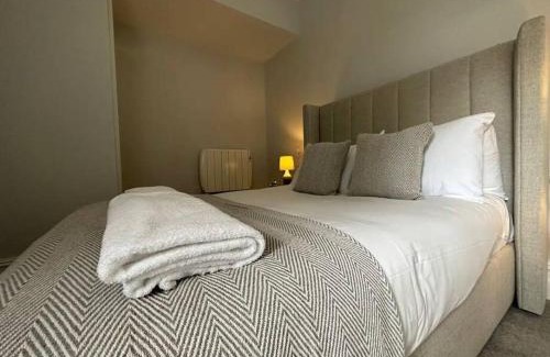 Pontcanna Apartment | Superior Stay, Sophia Gardens, City Centre and Stadium Sleeps 4