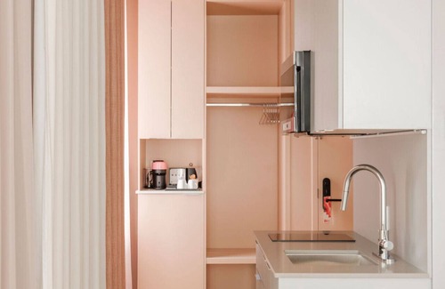 Saint-Roch Hotel | Superior Suite 2 - Rose Hôtel Invisible