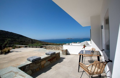 Kipri Apartment | Superior suite 300m from Kipri Beach in Andros island!