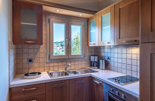 Longos Apartment | Superior Suites Afrodite & Artemis & Nafsika (50m²) 2-4 persons