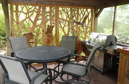 Atlantic Mine House | Superior Sunset Getaway