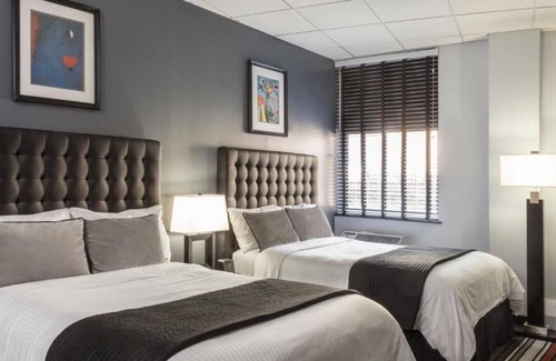 Midtown South Hotel | Superior Two Full Bedded Room at Broadway Plaza Hotel