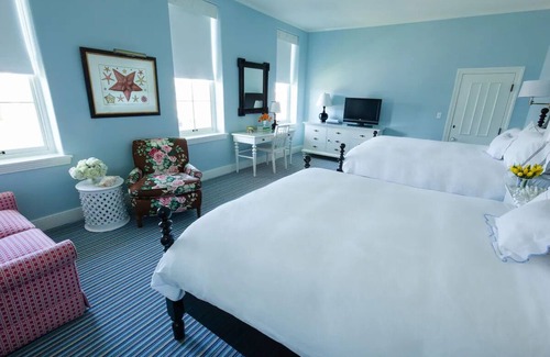 Cape May Hotel | Superior Two Queen Town Side | Congress Hall