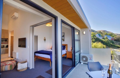 Queenstown Apartment | Supreme Lakefront With Jaw Dropping Views
