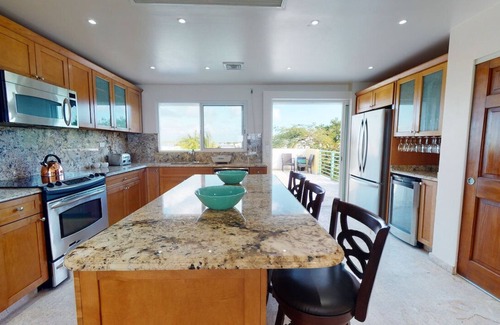 Simpson Bay Condo | ☀️⛱️👙Sur Mer by IRE Vacations - Spacious 3 Bedroom Beachfront Condo!