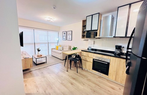 Santiago de Surco Apartment | Surco Polo Suites. ¡Frente a CC El Polo, a 2 cdras. de la embajada USA,con wifi