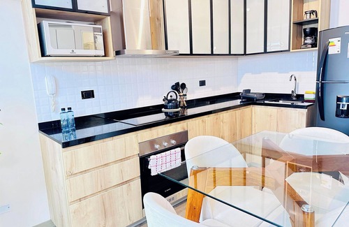 Santiago de Surco Apartment | Surco Polo Suites. ¡Frente al CC El Polo y a 2 cuadras de la embajada USA.