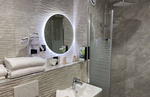 Saint-Brice-Courcelles Hotel | Sure Hotel by Best Western Reims Nord