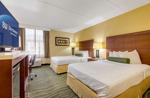 East Forest Hotel | SureStay by Best Western Charlotte Matthews