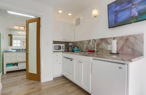 La Jolla Cottage | Surf and Sand Beach Bungalow, the ultimate surfer escape.