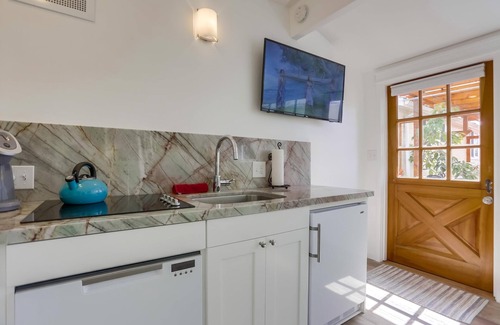 La Jolla Cottage | Surf and Sand Beach Bungalow, the ultimate surfer escape.