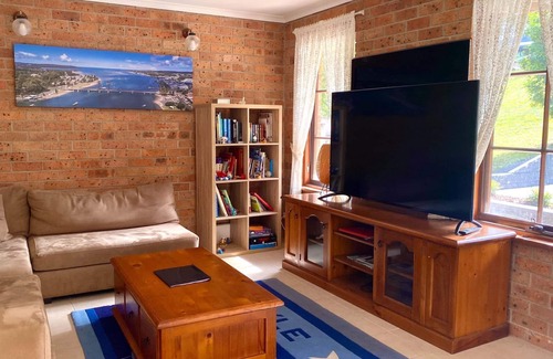 Surf Beach House | Surf Beach Family Friendly Home