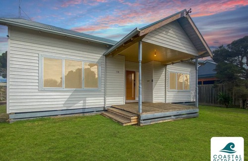 Surf Beach House | Surf Beach Remote Retreat - Linen Included