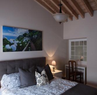 Ribeira Grande House | Surf Beach Santa Barbara Secret Gardens