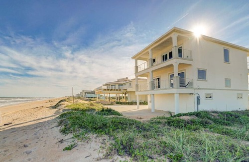 Summer Haven House | Surf Haven | Walk on the beach - breathe in fall!
