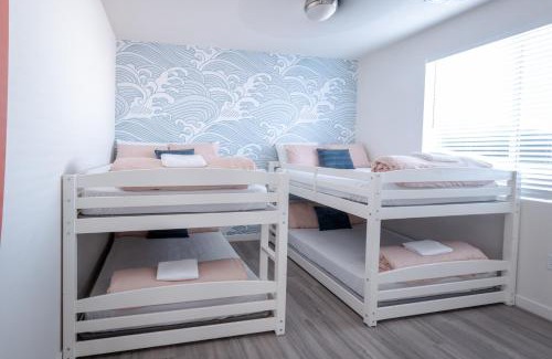 Greenehaven House | Surf Inn Lake Powell Sleeps 15 Hot Tub Views