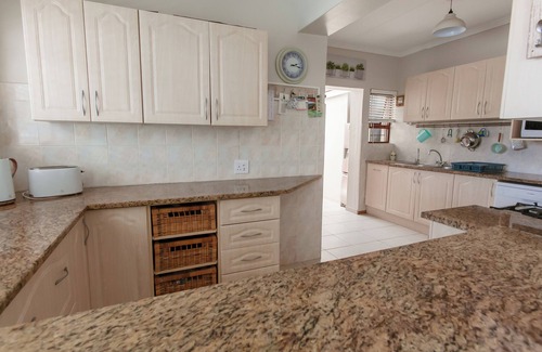 Jeffreys Bay House | SURF n SEA Beachfront Holiday Home