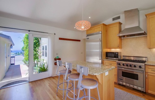 Village of La Jolla Cottage | Surf Shack - 3 Bedroom cottage blocks from the famous Windansea Beach