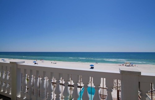 Silver Sands Beach Villa | Surf Song - Beachfront Home with SwimSpa!