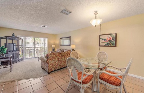 Madeira Beach Resort | Surf Song by Travel Resort Services