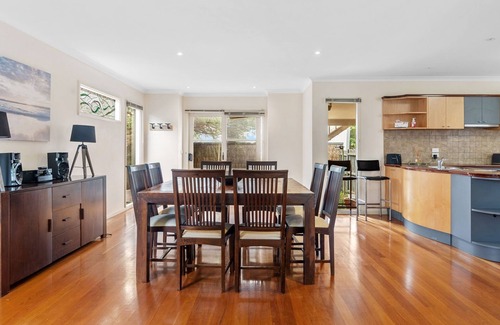 Inverloch House | Surf View - WiFi Included