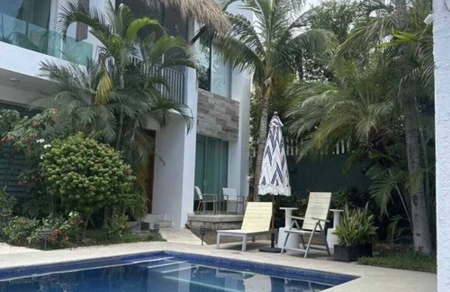 Granjas del Marques House | Surf Villa in Acapulco Diamante, Close to the Beach
