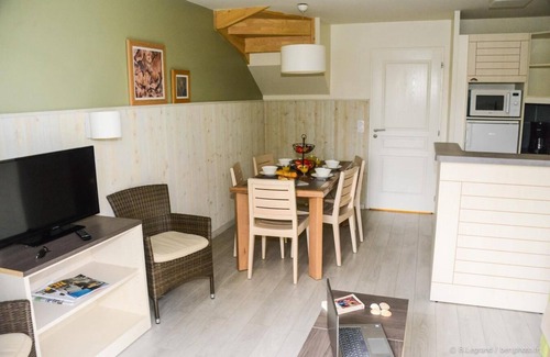 Danestal House | Surface area : about 40 m². Level 0 : Living room with bed-settee. Kitchen with coffee machine