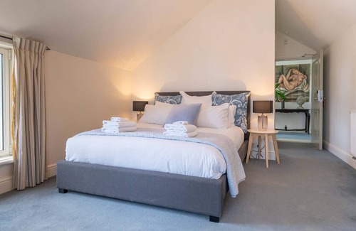 Christchurch Apartment | SurfBreak1